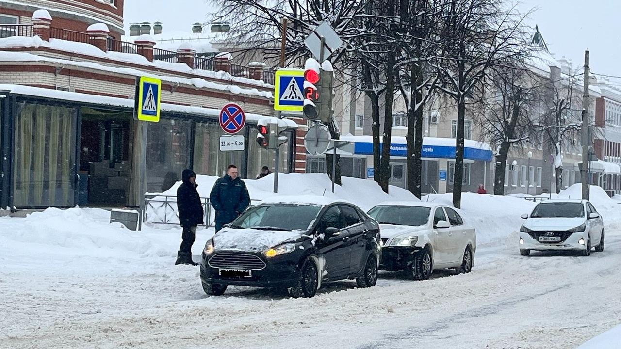 На дорогах Йошкар-Олы бьются машины