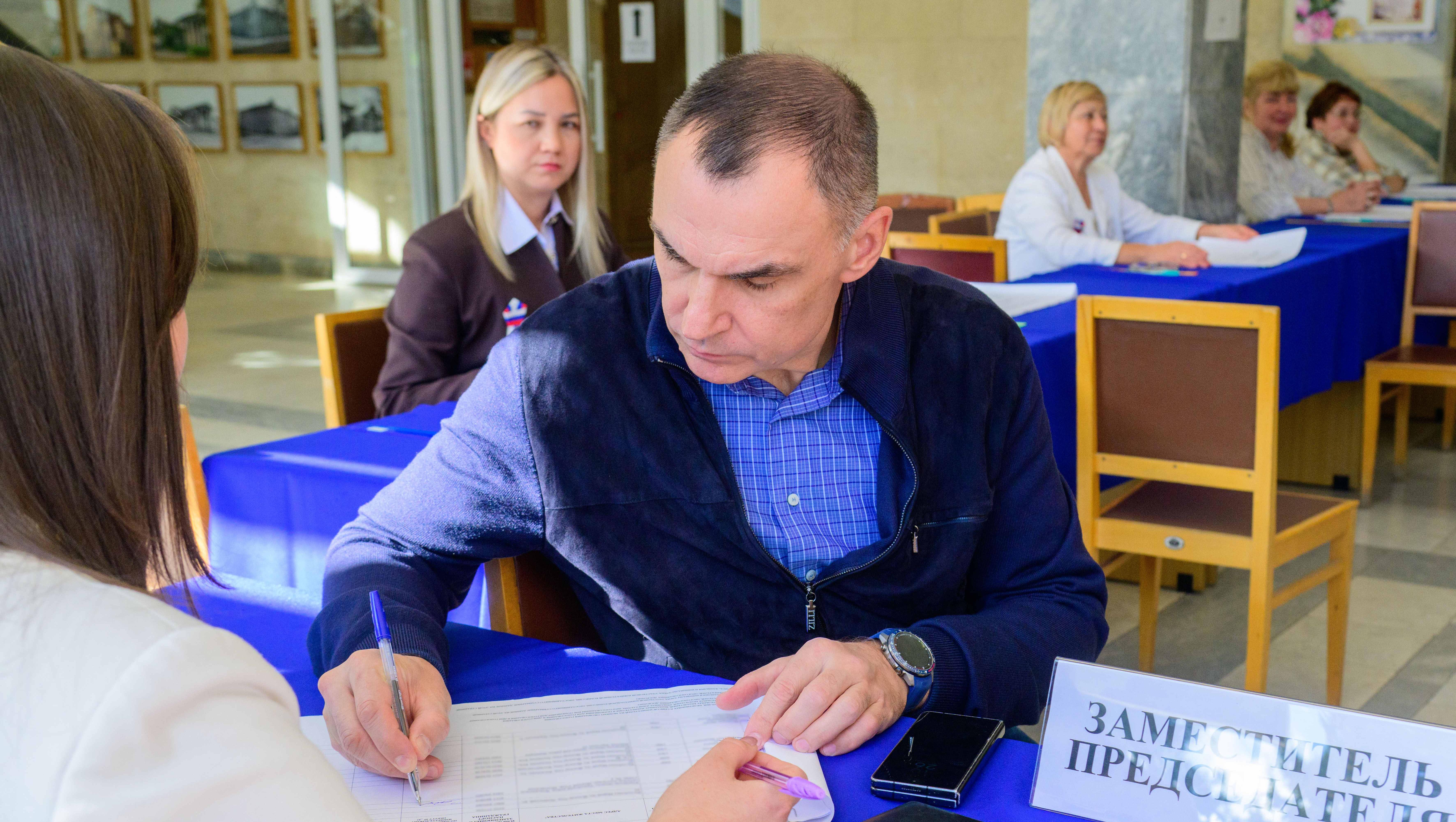 Глава Марий Эл проголосовал в первый день выборов