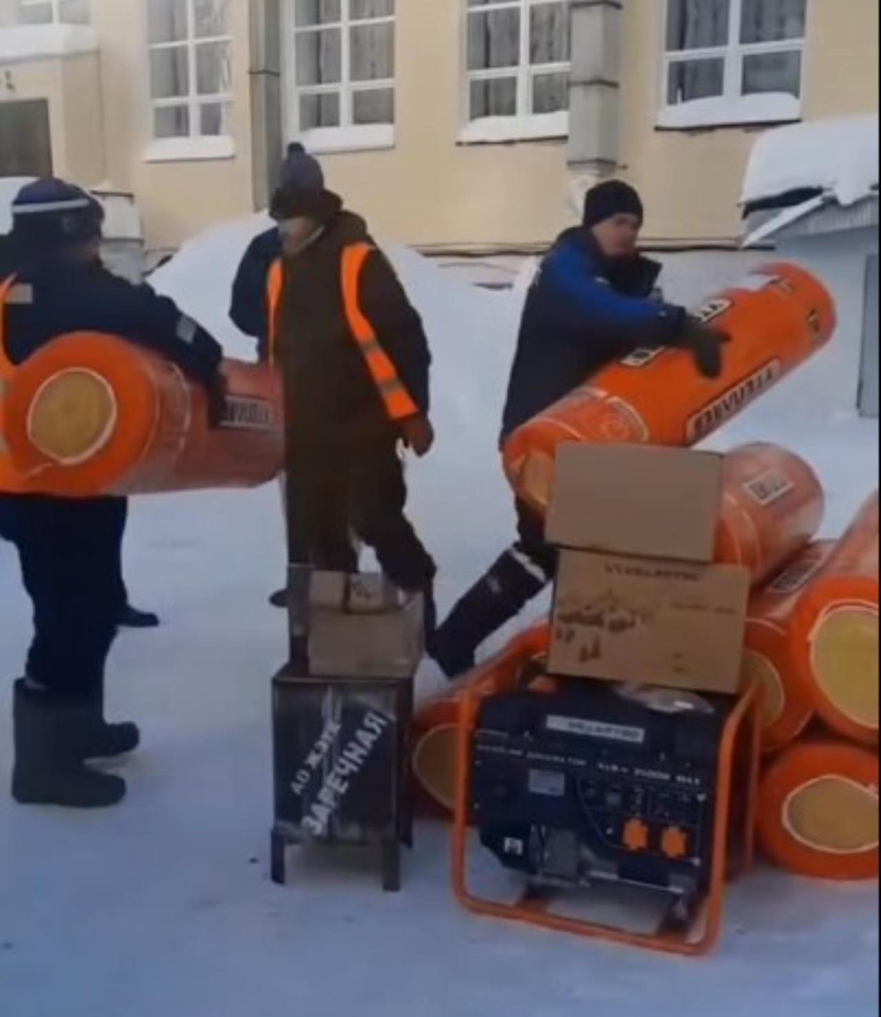 ЖЭУК «Заречная» из Йошкар-Олы передала бойцам печи и бензогенераторы