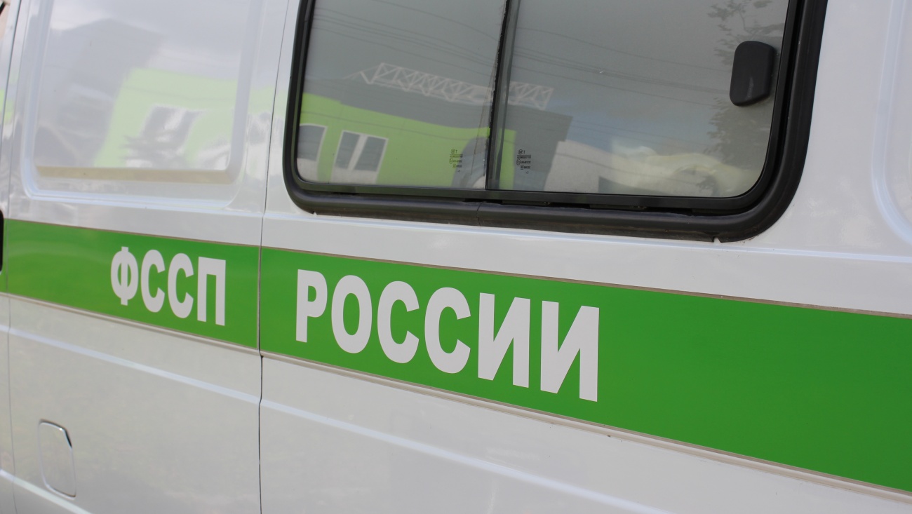 Судебные приставы Горномарийского района конфисковали авто у жителя Йошкар-Олы