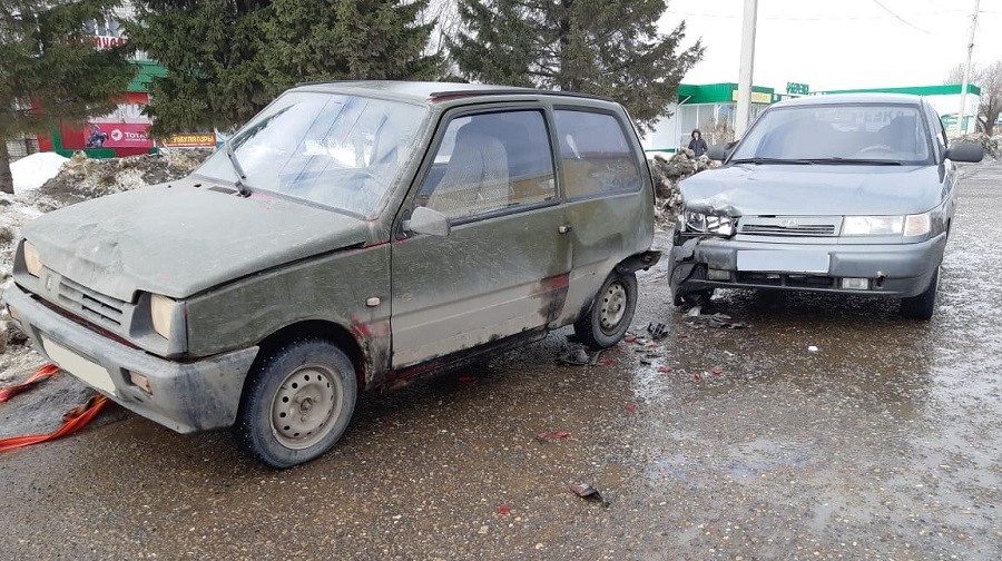В Волжске женщина крепила буксировочный трос и попала в ДТП