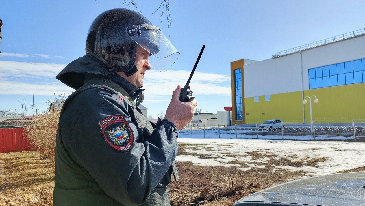 В Ледовом дворце Мари-Турека учились обезвреживать  террористов