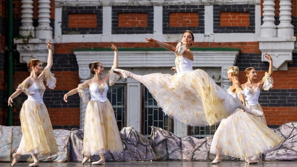 В замке Шереметева в Юрино станцуют балет под открытым небом «Раймонда»