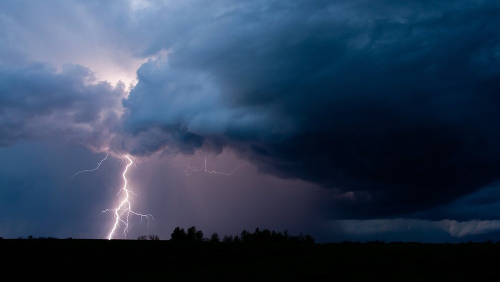 В ближайшие сутки в Марий Эл прогнозируют сильный ветер, град и грозы