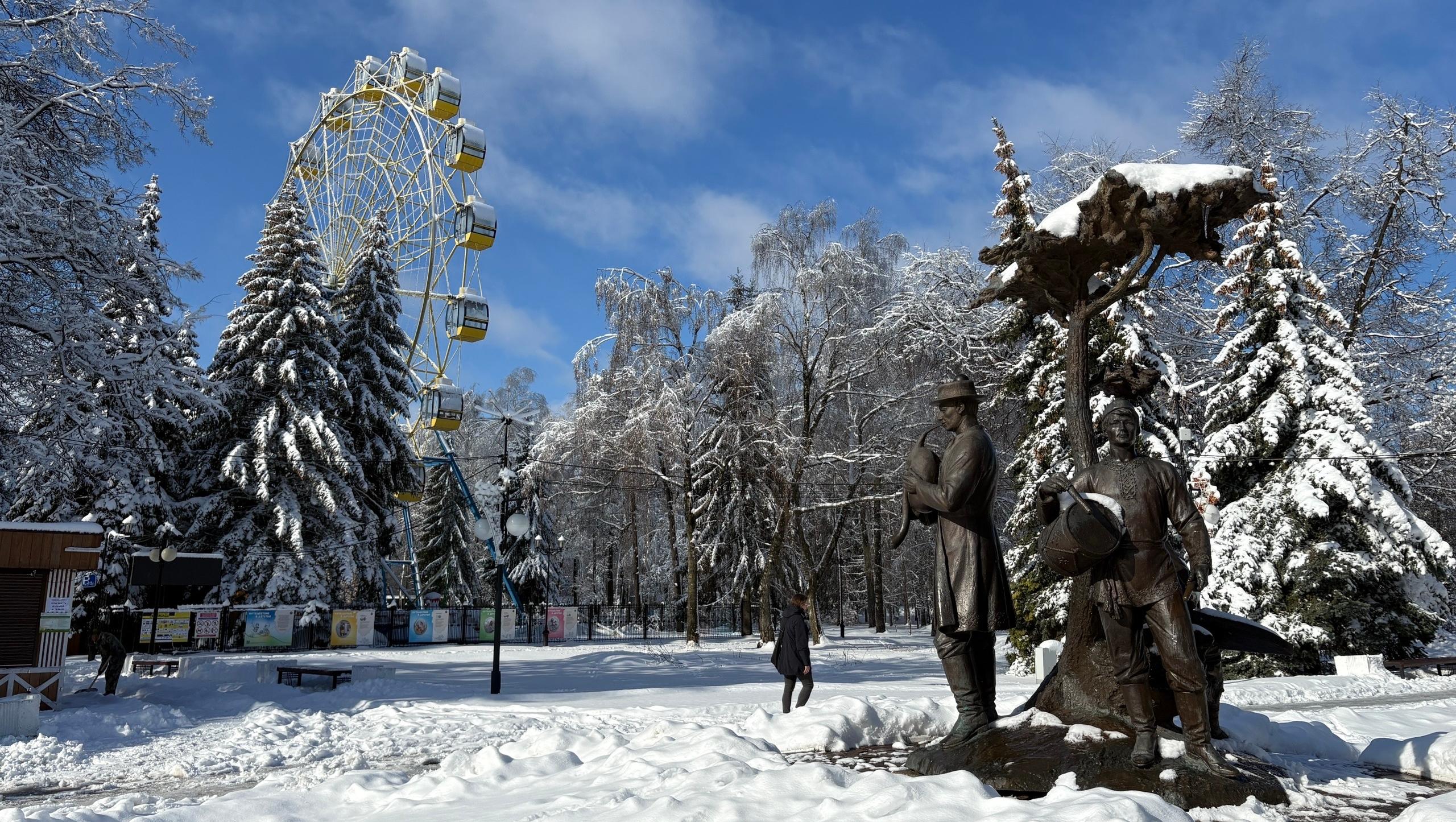 В парке культуры и отдыха в Йошкар-Оле сохраняется опасность падения деревьев