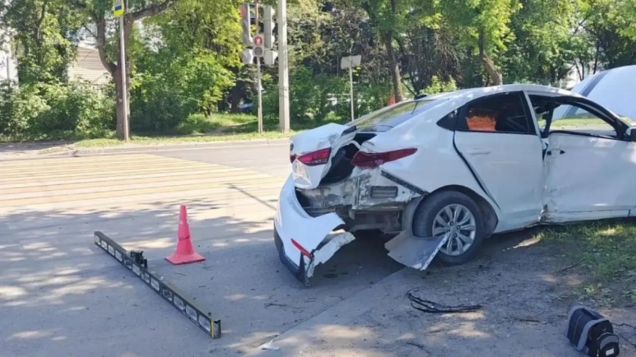 В Йошкар-Оле началось административное расследование ДТП на Карла Маркса