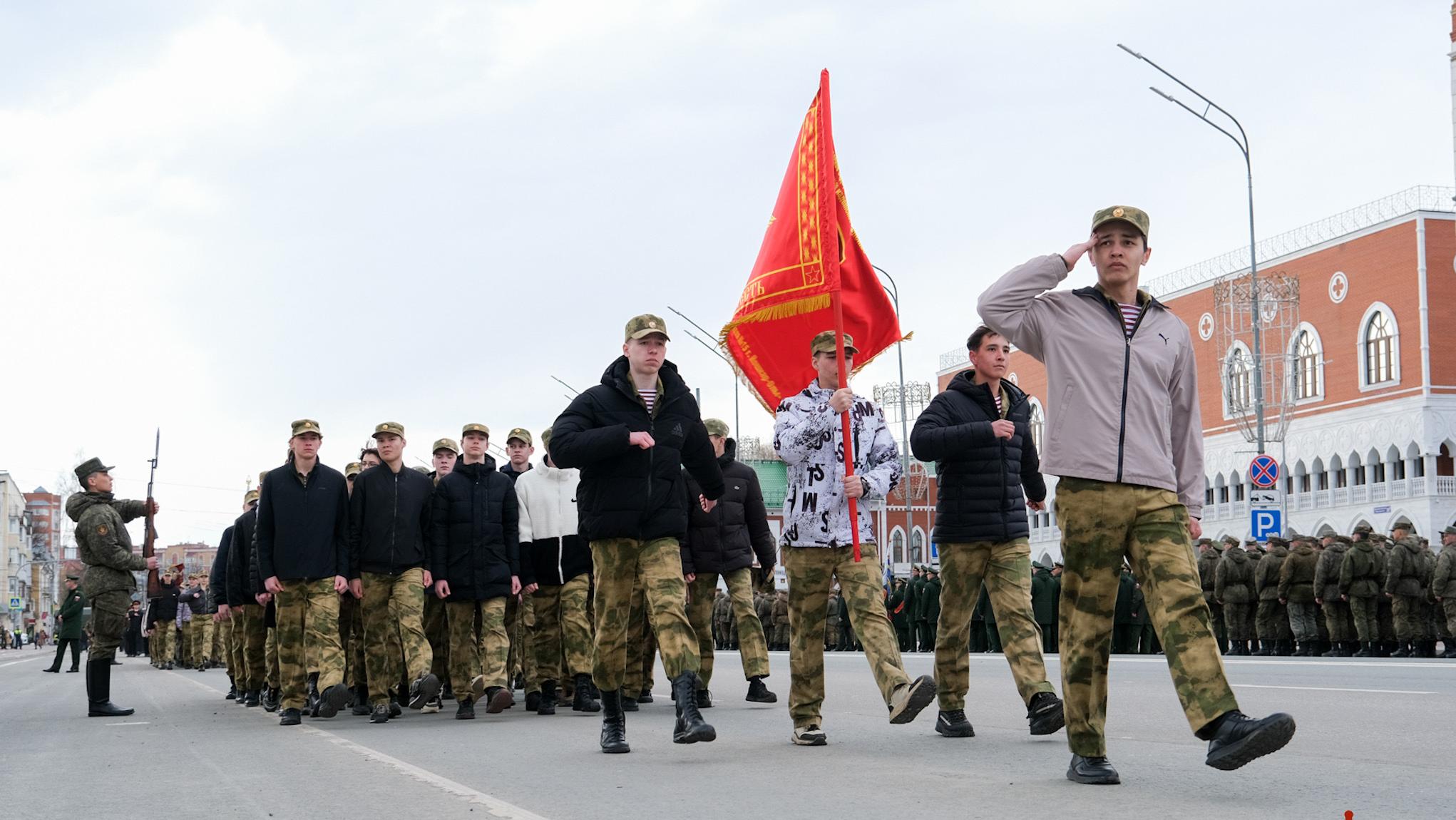 9 Мая кадеты Росгвардии пройдут парадным строем по площади Оболенского-Ноготкова