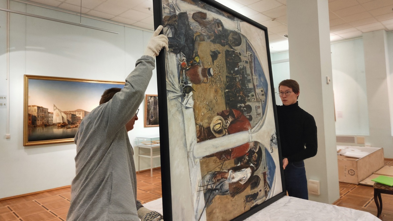 В Йошкар-Оле разбирают выставку «Путешествия русских художников»