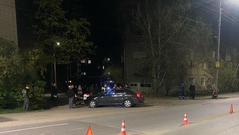 В Йошкар-Оле мотоциклист  при обгоне влетел в Chevrolet Klan