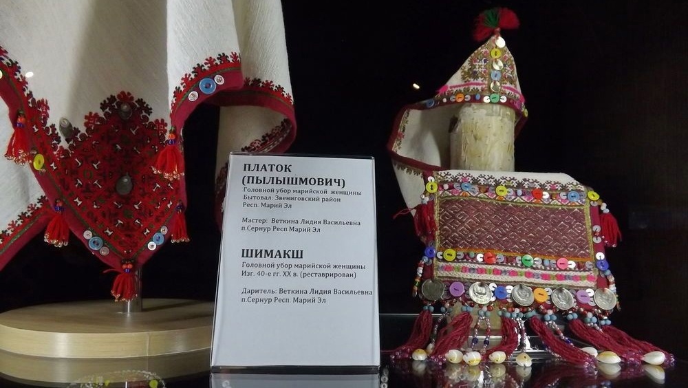 Посетителей выставки на ВДНХ научат плести марийские пояса