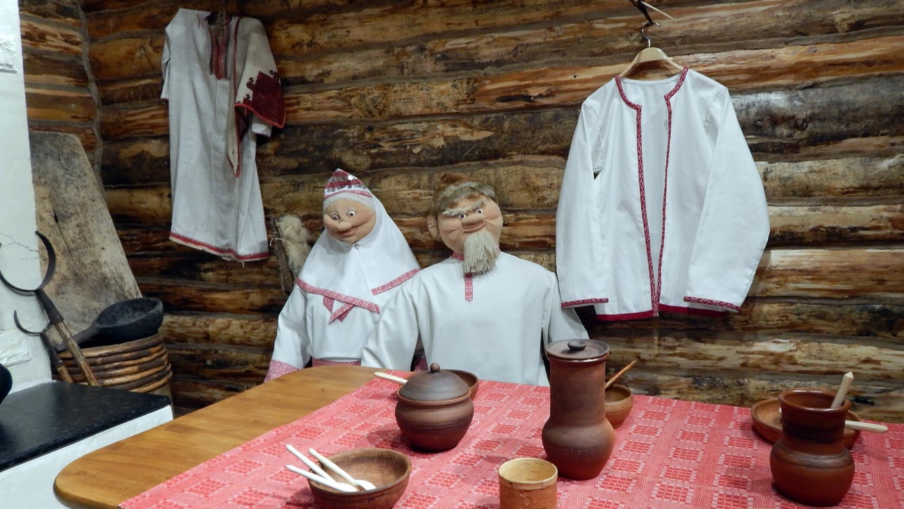 В ИК-7 сшили старинные марийские костюмы для музея сказок