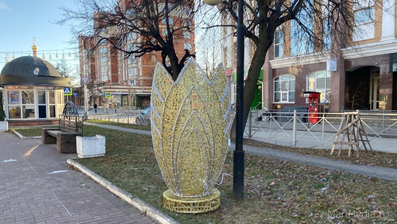 В Йошкар-Оле на бульваре Чавайна идёт монтаж нового светового оборудования