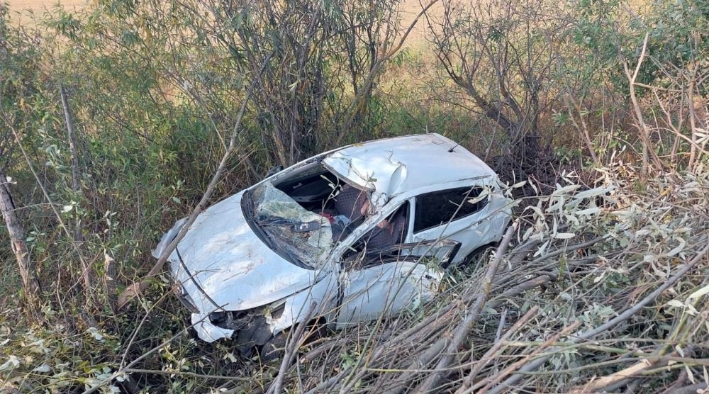 В Марий Эл иномарка с детьми перевернулась в кювет