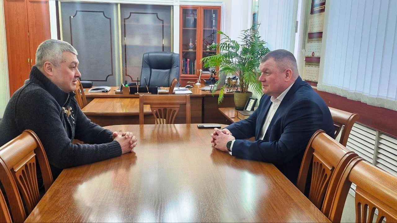 Денис Окулов наметил с героем Марий Эл план дальнейшего обучения по кадровой программе