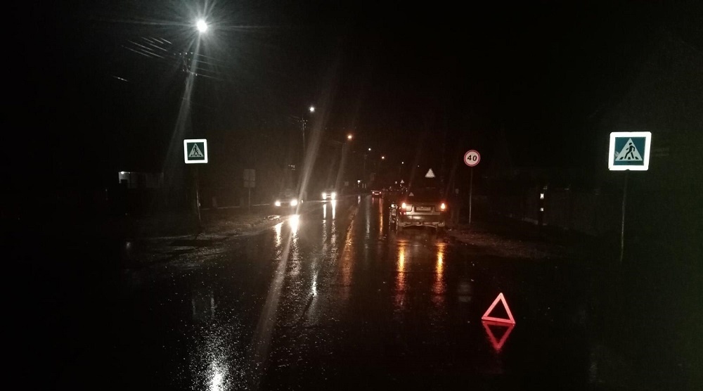 В Параньге под колёса иномарки попала 52-летняя женщина