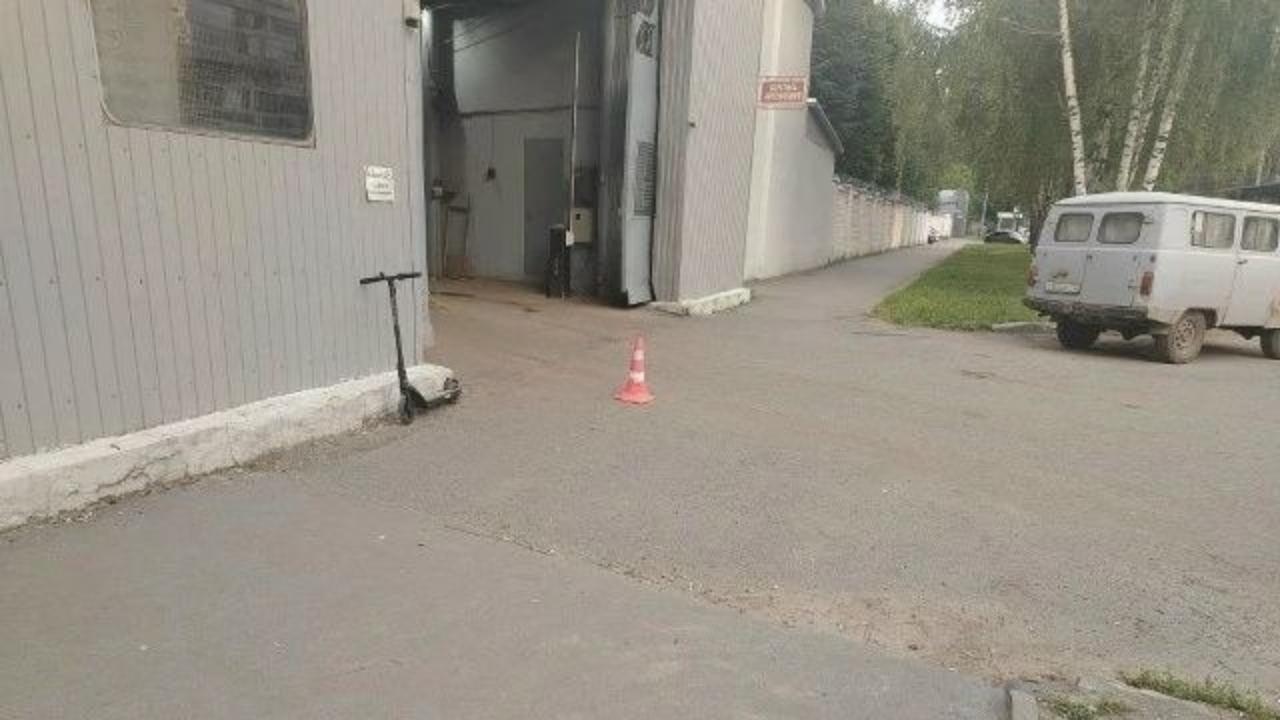 В Йошкар-Оле «Уазик» сбил 11-летнего подростка на электросамокате
