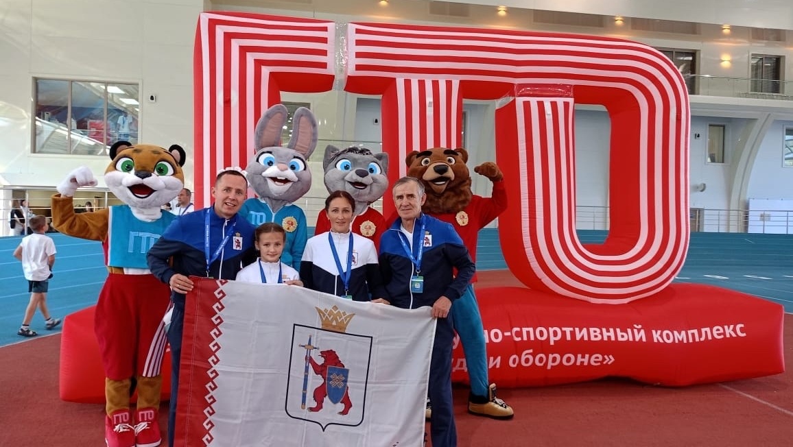 Семья Зуевых из Марий Эл на фестивале ГТО в Томске завоевала 1 место в прыжке в длину