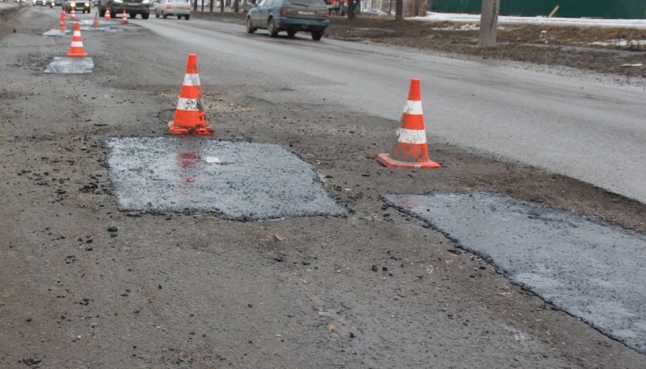 В Йошкар-Оле продолжается ямочный ремонт