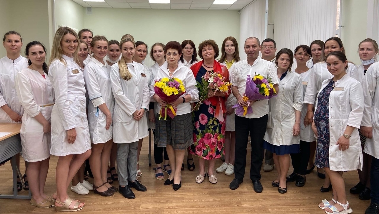 В Марий Эл выпустили первых врачей и фармацевтов