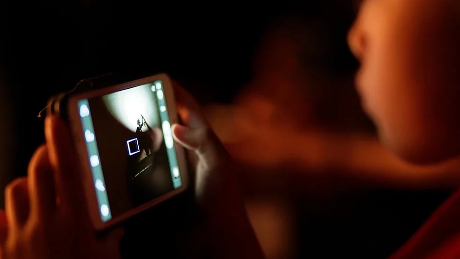 Треть подростков готова зависать в интернете сутками