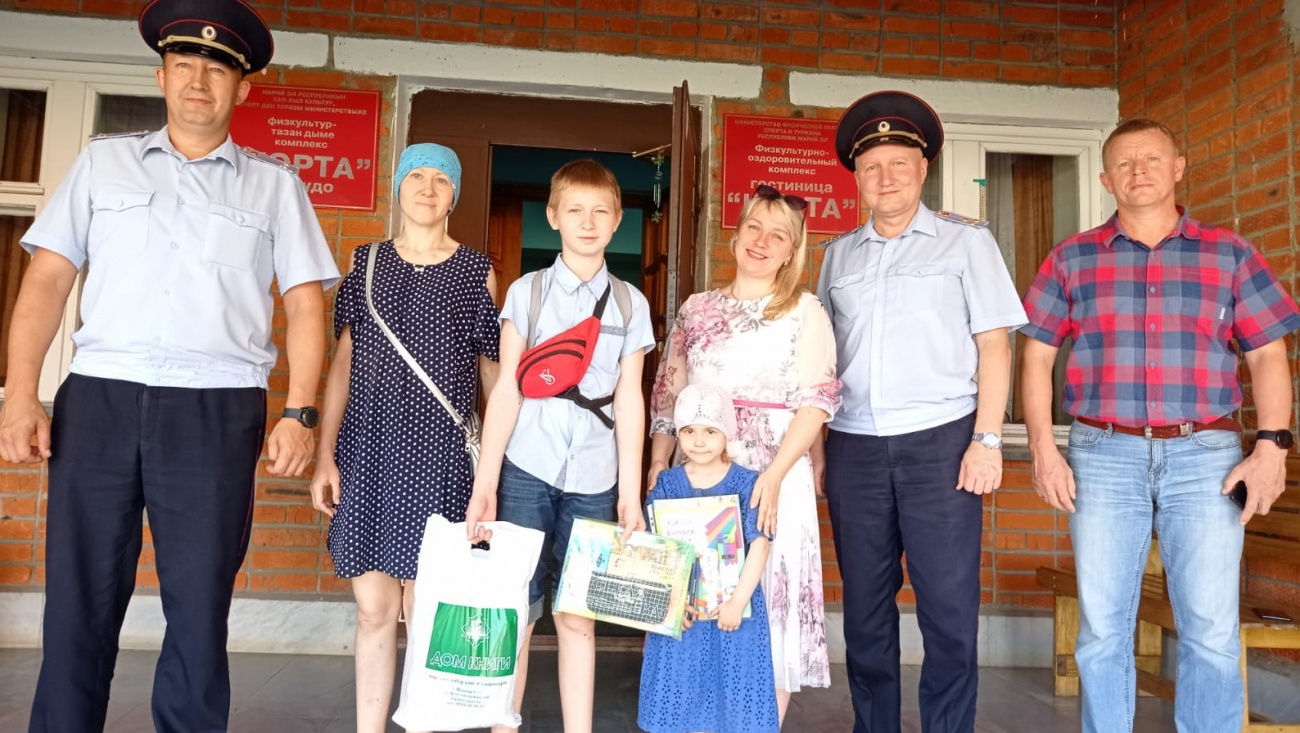 В Марий Эл проходит акция «Помоги пойти учиться»