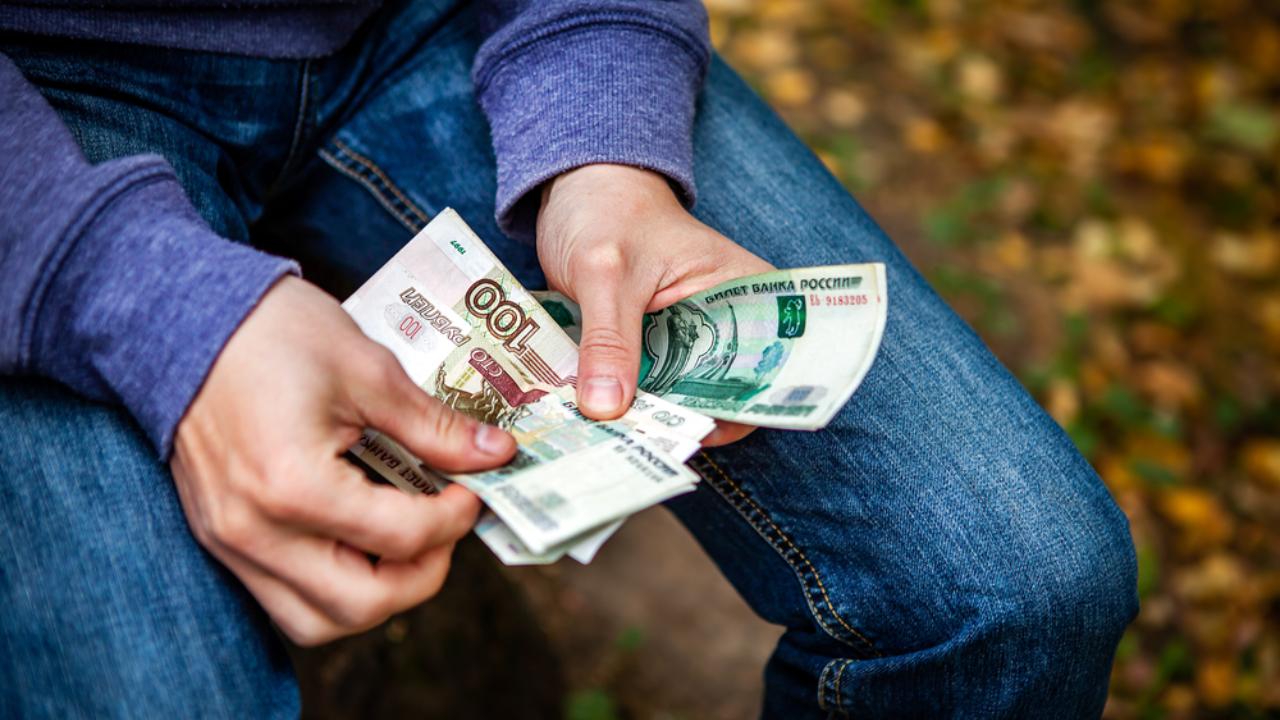 1,3 млн рублей задолжало 33 сотрудникам Медведевское ЖЭУ