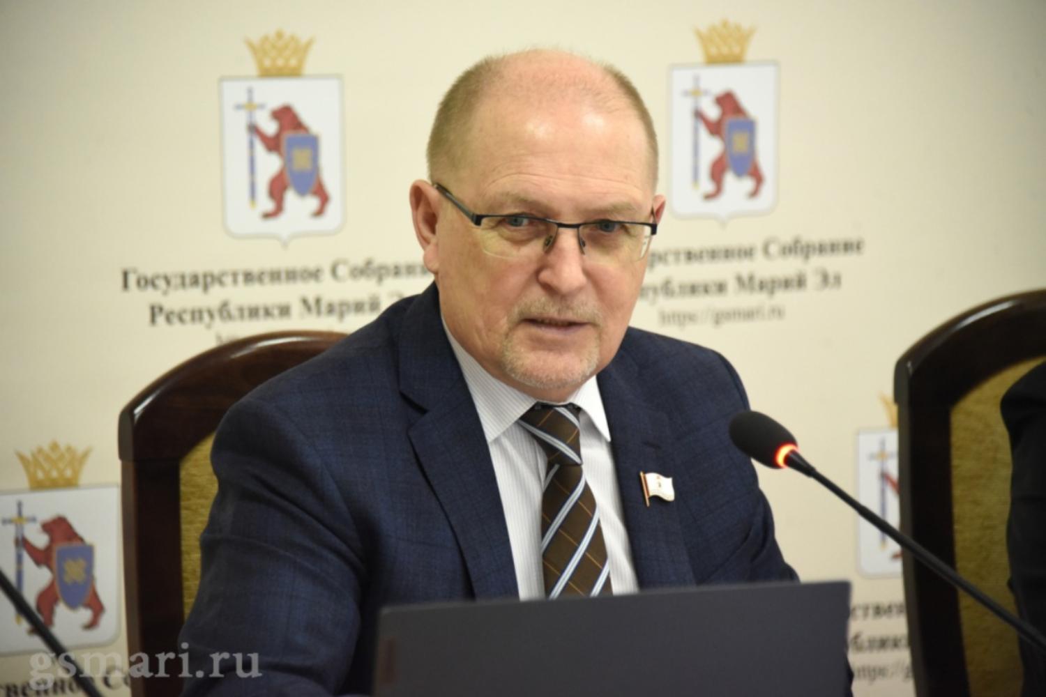 Михаил Васютин поздравил школьников, студентов, учителей с началом учебного года