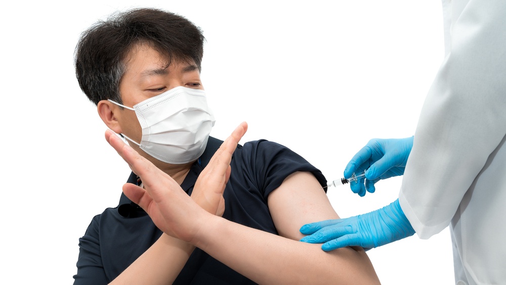 Доктор Мясников привёл доводы в пользу вакцинации от COVID-19