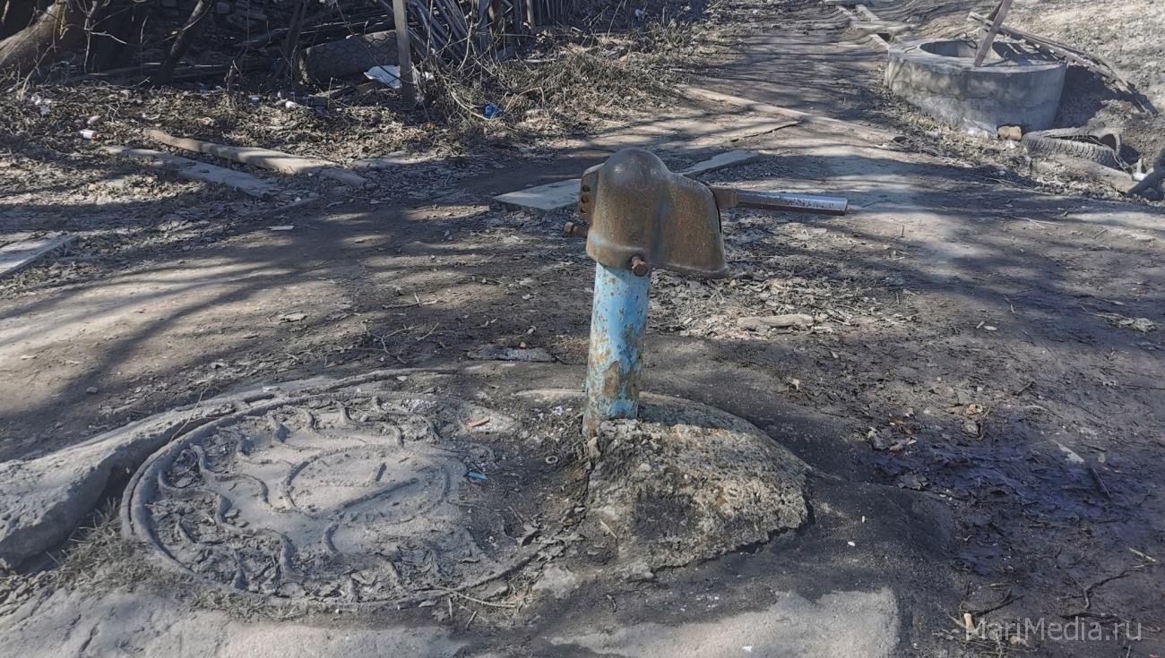 В Килемарах на улице Садовой прорвало водопровод