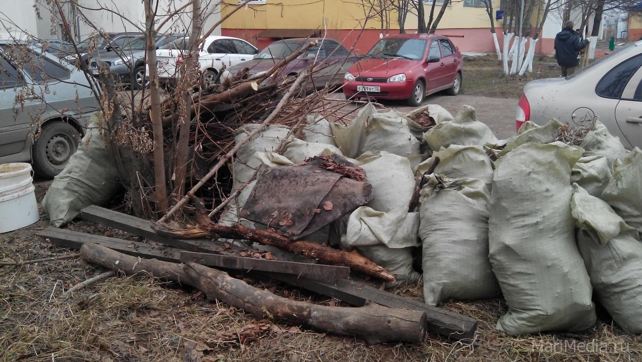 Сегодня очищать Йошкар-Олу от зимнего мусора выйдут более 600 сотрудников сферы ЖКХ