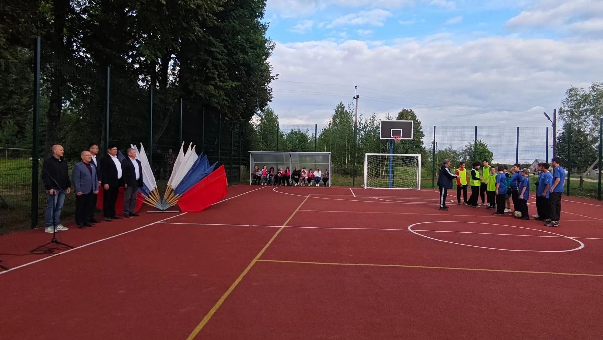 В Горномарийском районе открыли универсальную спортплощадку