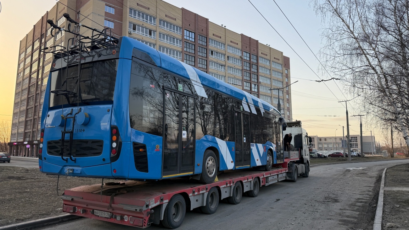 Йошкаролинцы протестируют троллейбус на автономном ходу