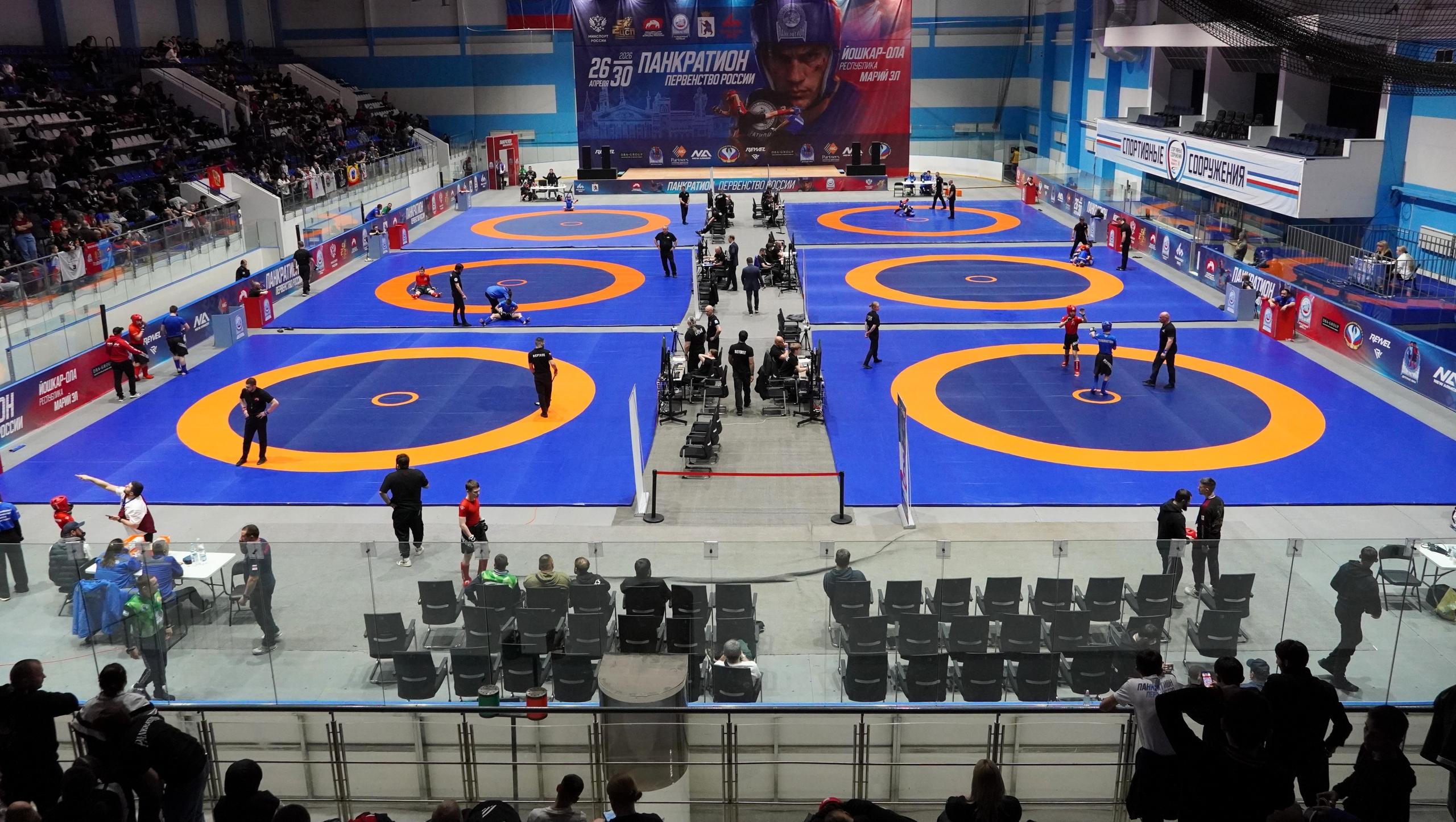 Йошкар-Ола собрала около 2000 борцов из 64 регионов страны