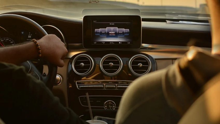 Житель Волжского района в поисках пассажиров лишился денег