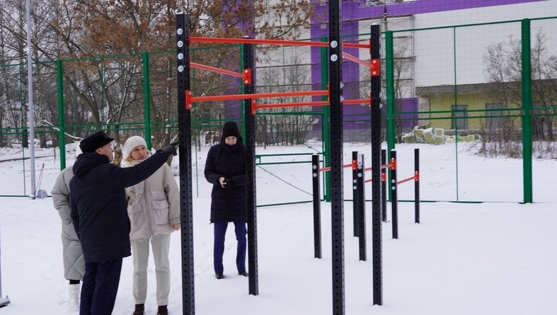 У Дворца молодёжи в Йошкар-Оле открыли «умную» спортплощадку