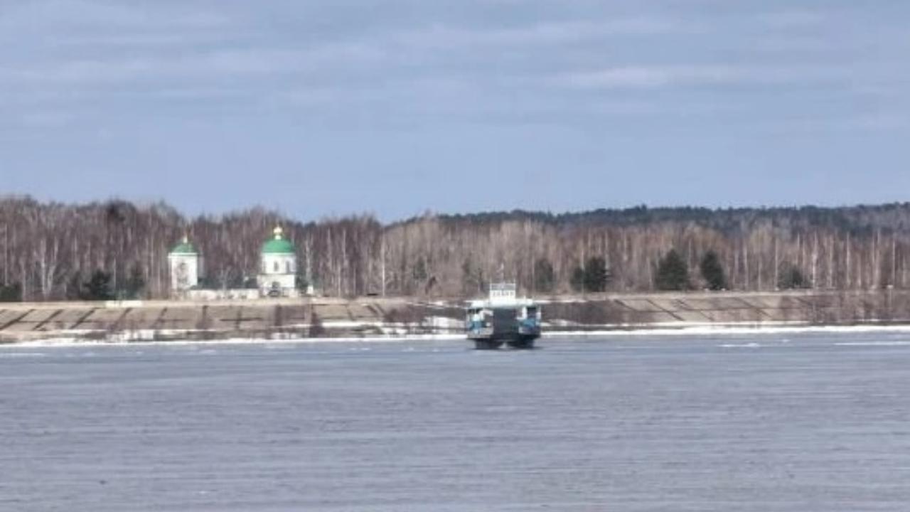 В Марий Эл начал ходить паром «Козьмодемьянск — Коротни»