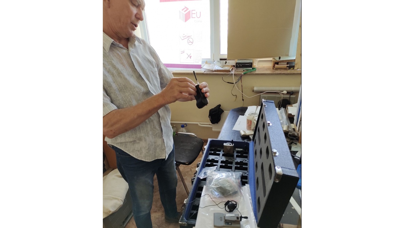 Русский театр драмы получил оборудование для зрителей с нарушением зрения