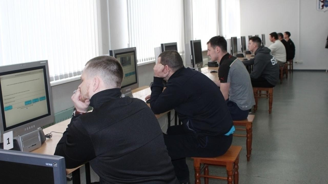 В Марий Эл выдано почти 3 тысячи водительских удостоверений начинающим автомобилистам