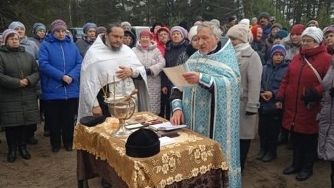 В посёлке Ленинский освятили часовню, построенную всем миром