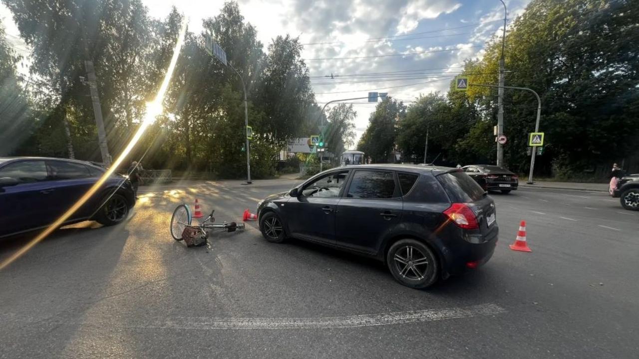 В Йошкар-Оле пенсионер на иномарке сбил велосипедиста-пенсионера