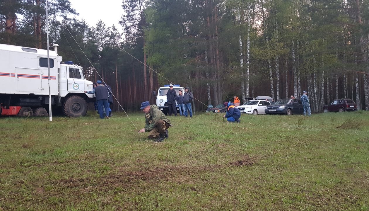 В Советском районе более 40 человек искали пропавшего в лесу грибника