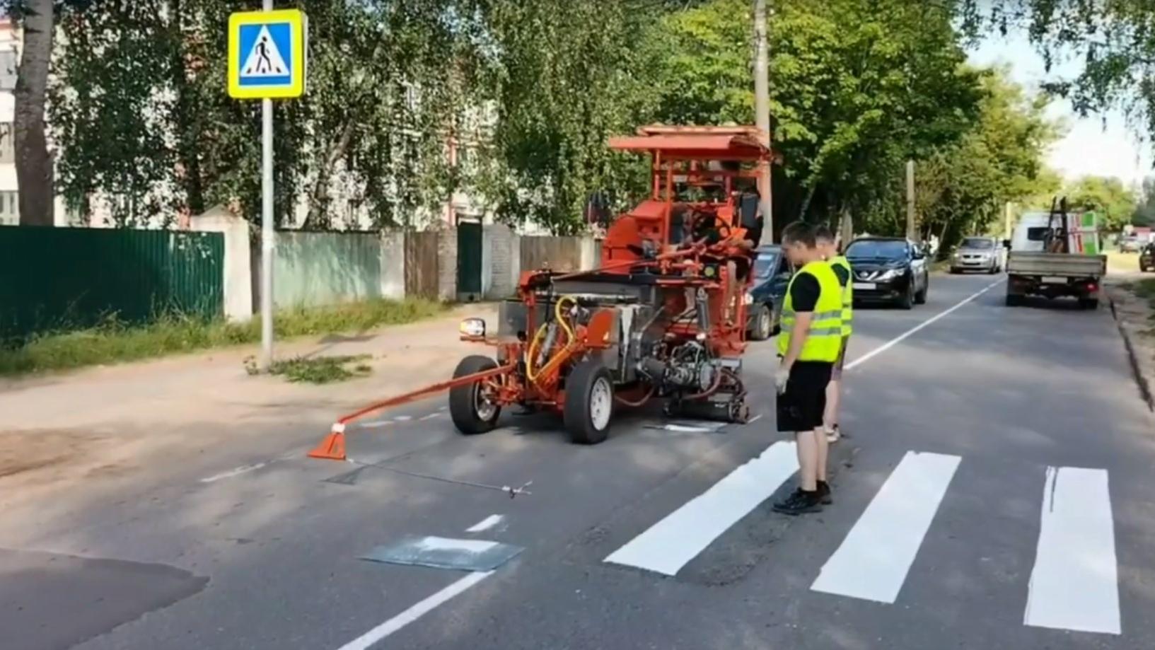 В Йошкар-Оле обновляют дорожную разметку