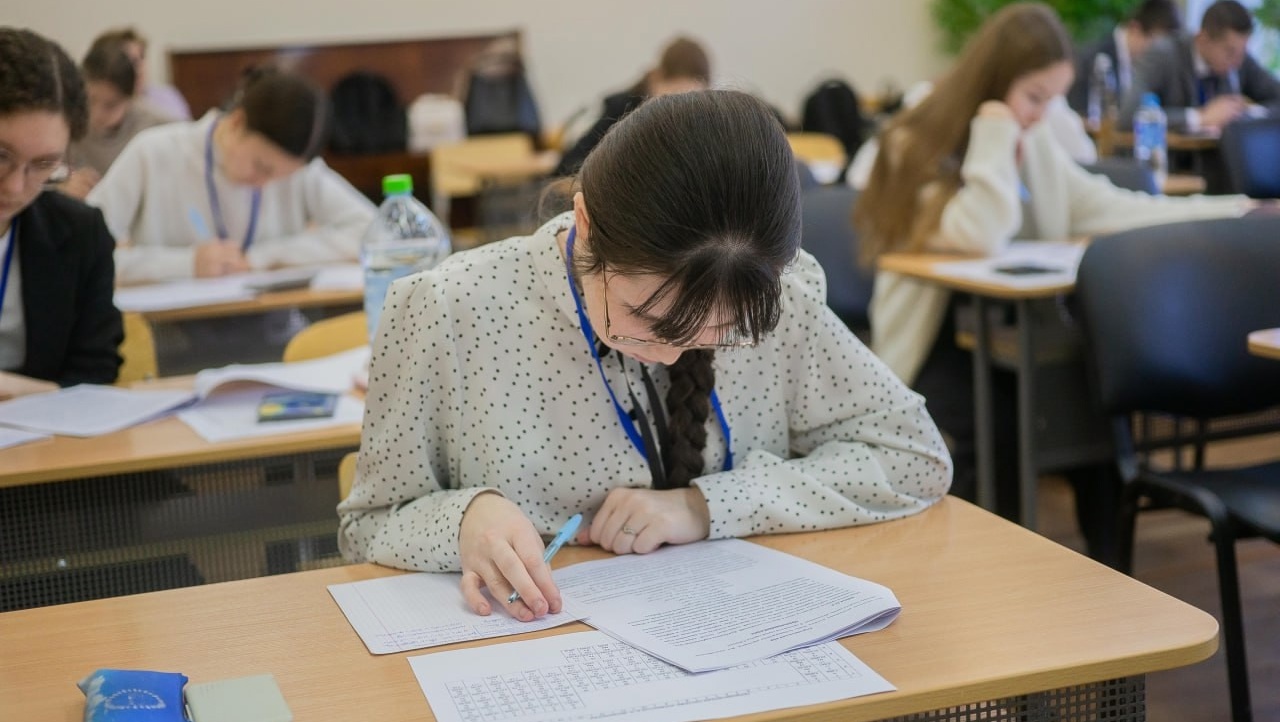 Старшеклассники Марий Эл на этой неделе проверят свои знания по химии, русскому и немецкому