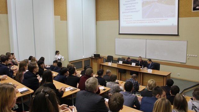 Экзамен на знание ПДД в Марий Эл сдали более двух тысяч человек