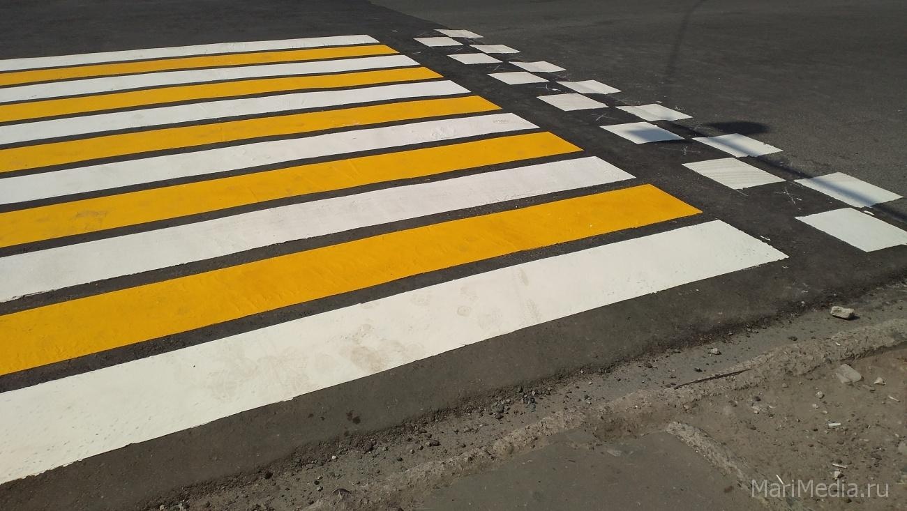 В Йошкар-Оле под колёса машин попали два человека