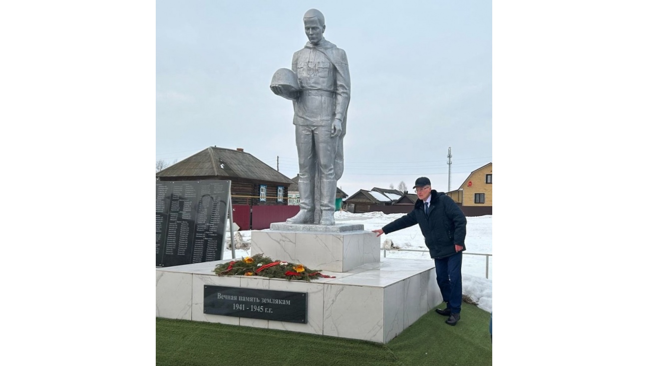 В Советском районе проверили состояние мемориала