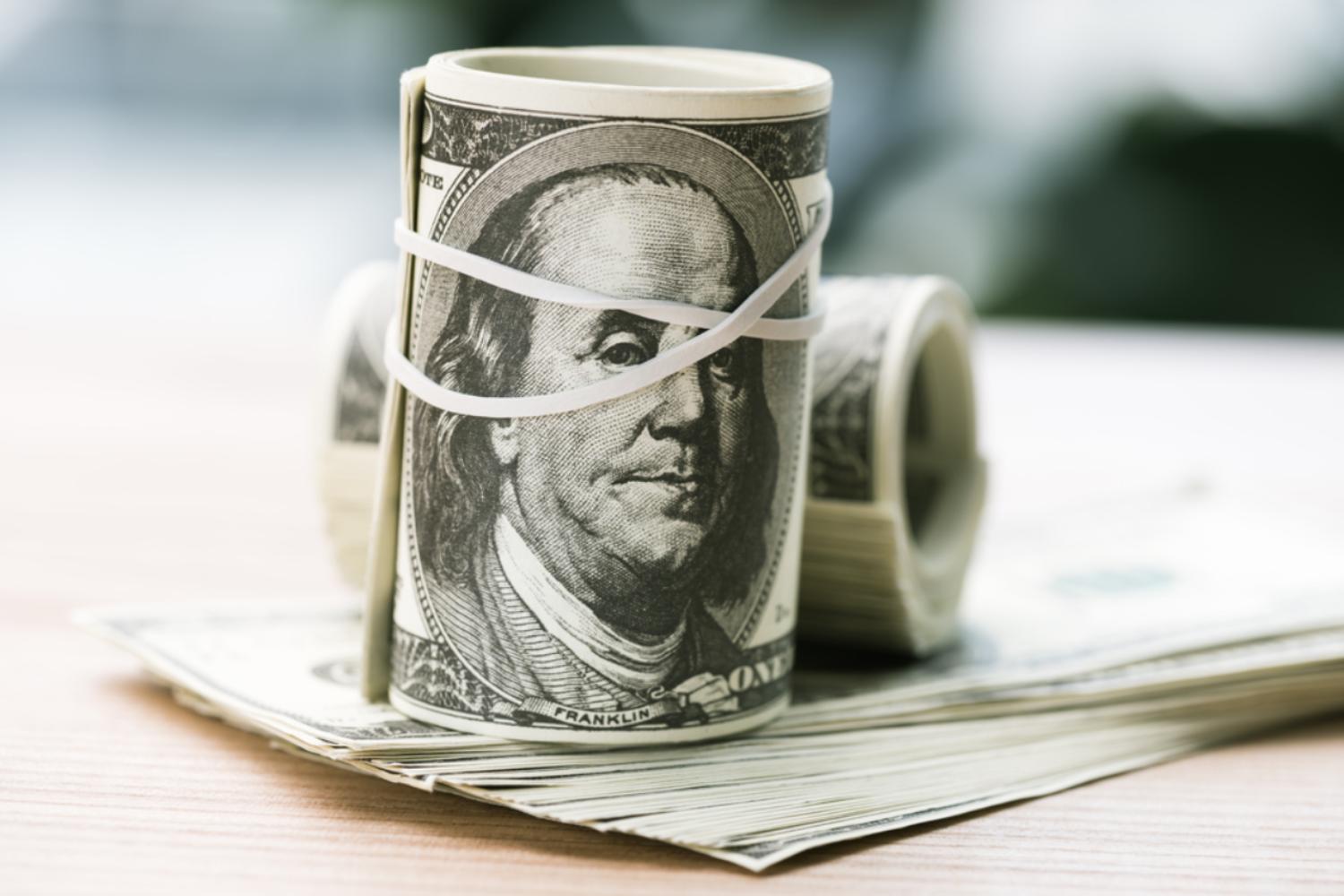 В ВТБ прогнозируют укрепление курса доллара в I квартале