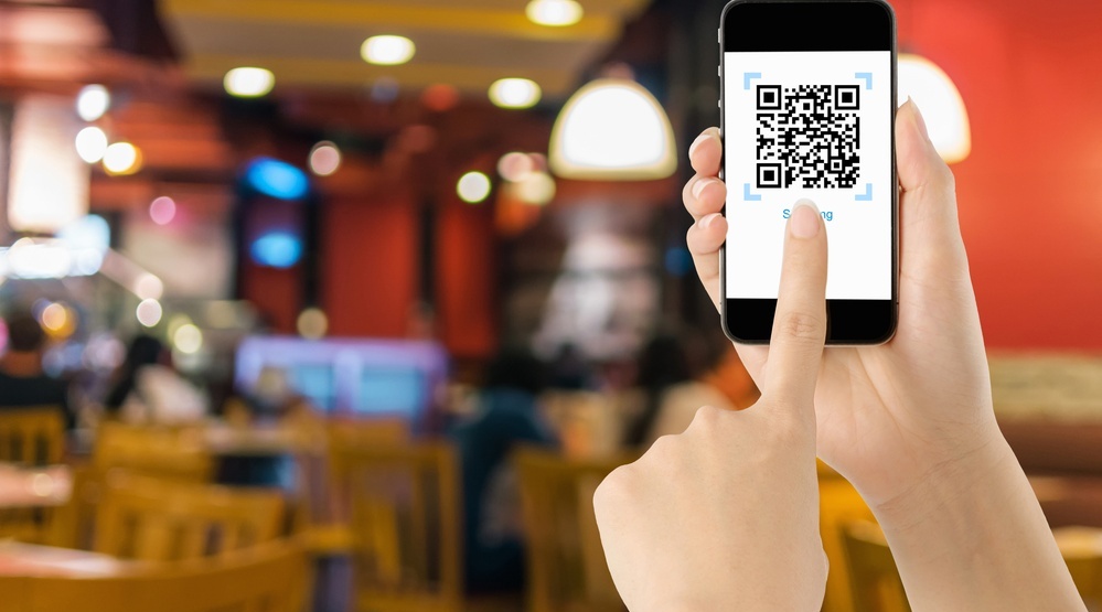 Обязательные QR-коды планируют  вводить в транспорте, кафе и магазинах