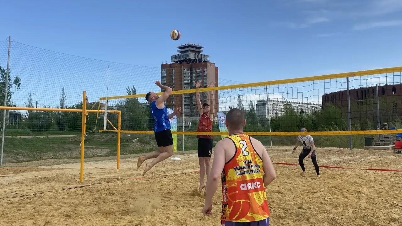  Пляжные волейболисты в Йошкар-Оле борются за Кубок главы города 