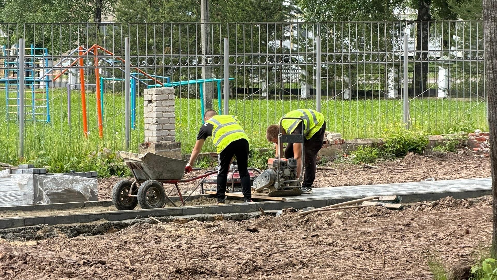 В Семёновке начался третий этап благоустройства сквера